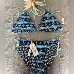 Vineyard vines, new tags, bikini reversible